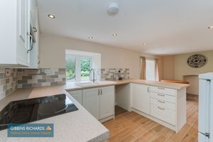 Kitchen/Diner- click for photo gallery